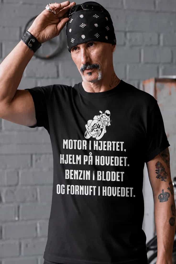 Sjov t-shirt Motor i hjertet | MOTOR I HJERTET,