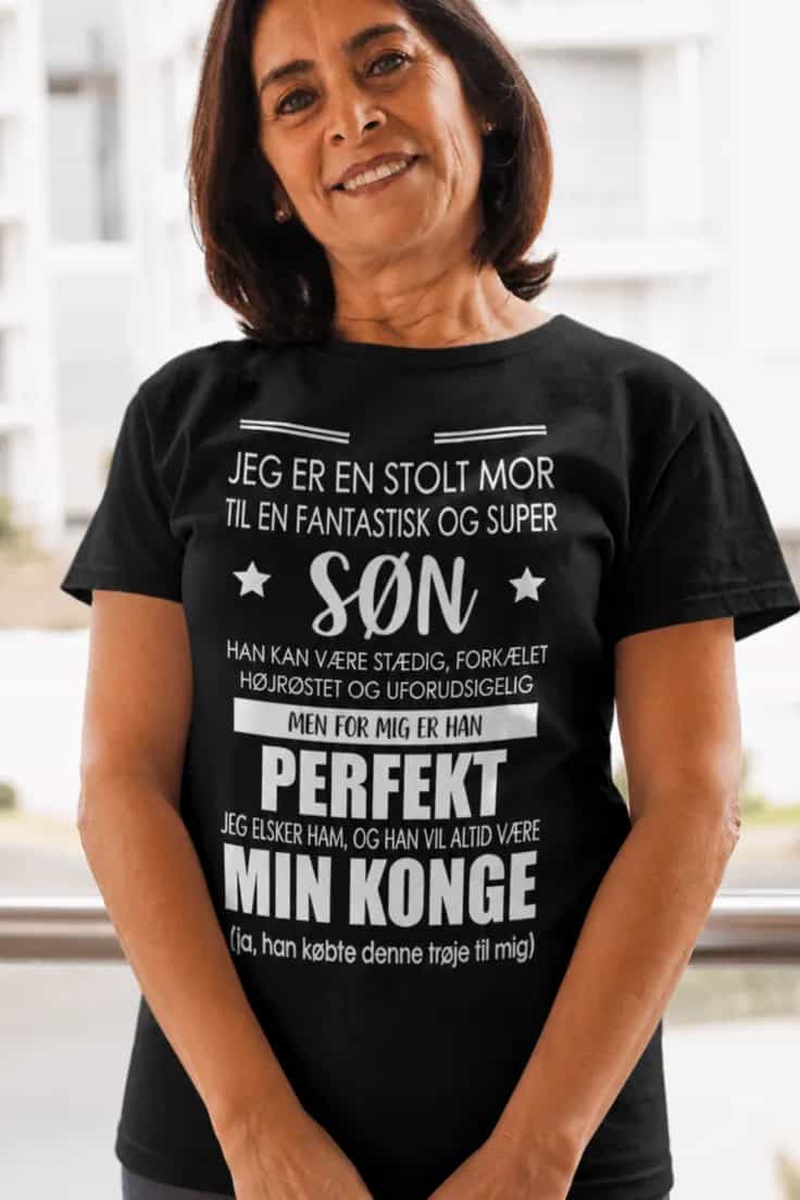 Sjov t-shirt Stolt mor til søn – JEG ER EN STOLT MOR