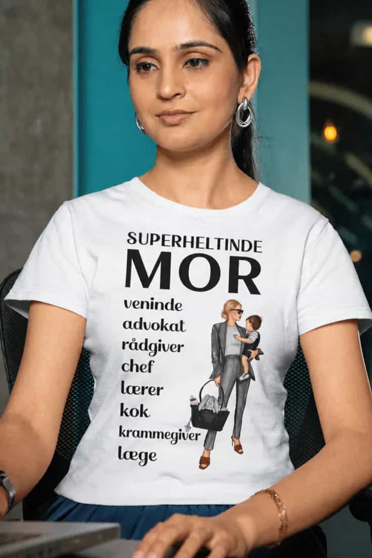 Sjov t-shirt Superheltinde mor – SUPERHELTINDE MOR
