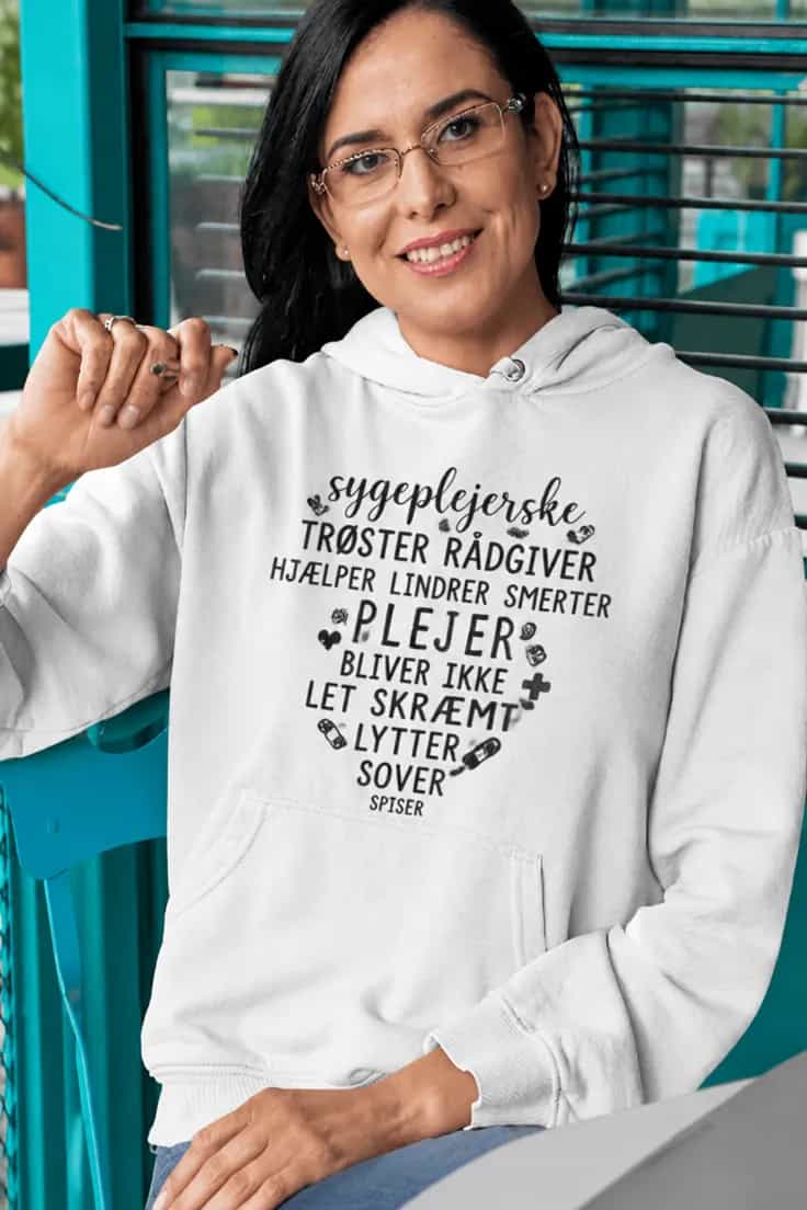 Sweater Sygeplejerske med hjerte – sygeplejerske