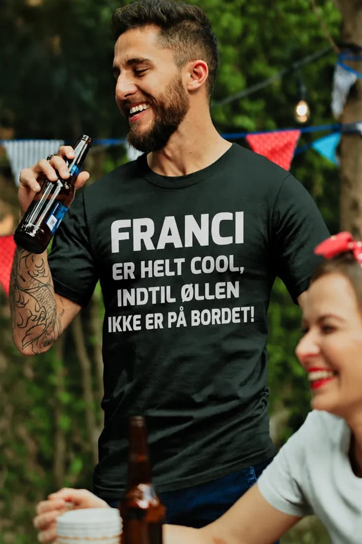 Sjov t-shirt Øl på bordet med navn – FRANCI