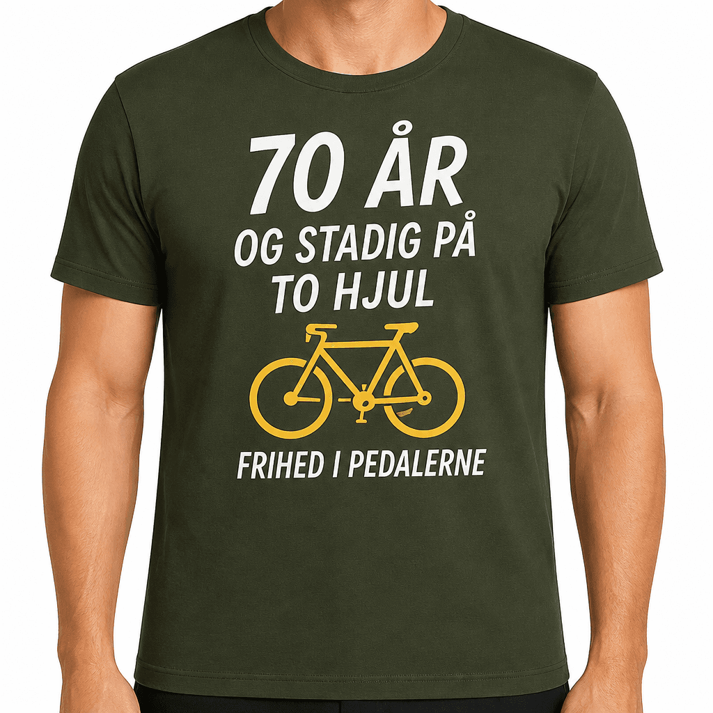 T-shirt til 70 års fødselsdag – 70 år og stadig på to hjul frihed i pedalerne