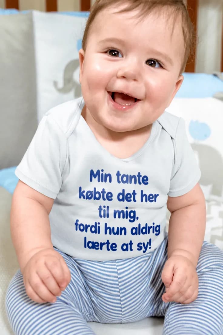 Baby-body Tante købte den - Min tante købte det her