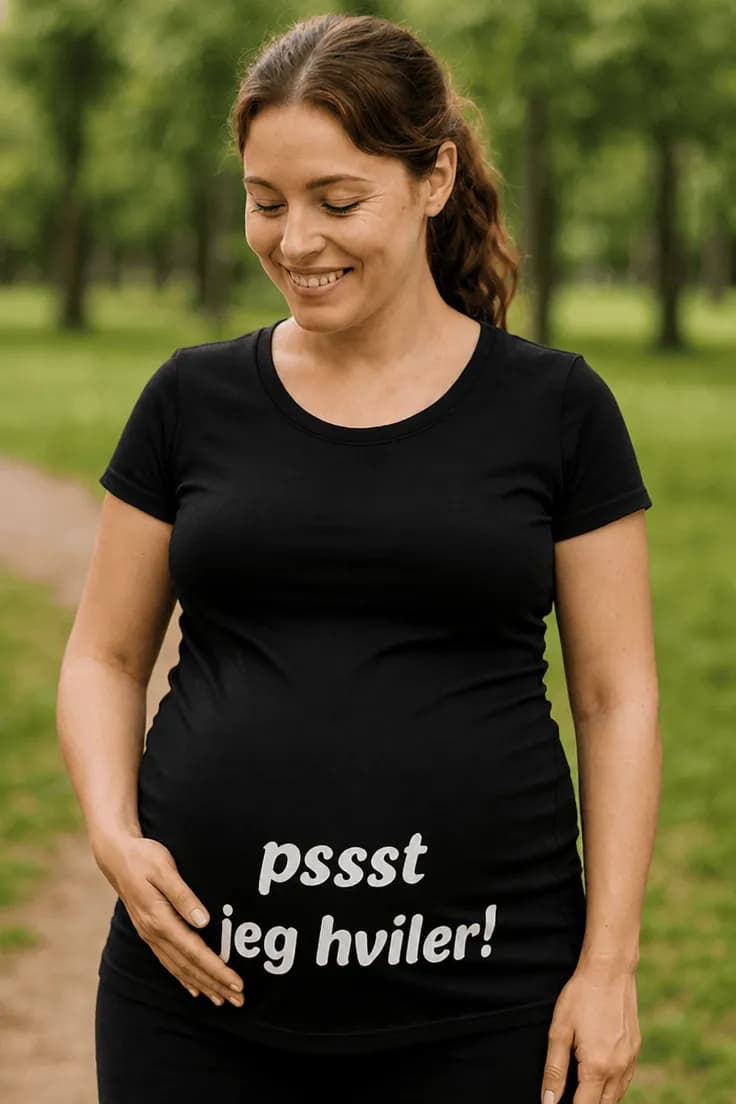 Gravid t-shirt Pssst jeg hviler – pssst jeg hviler!