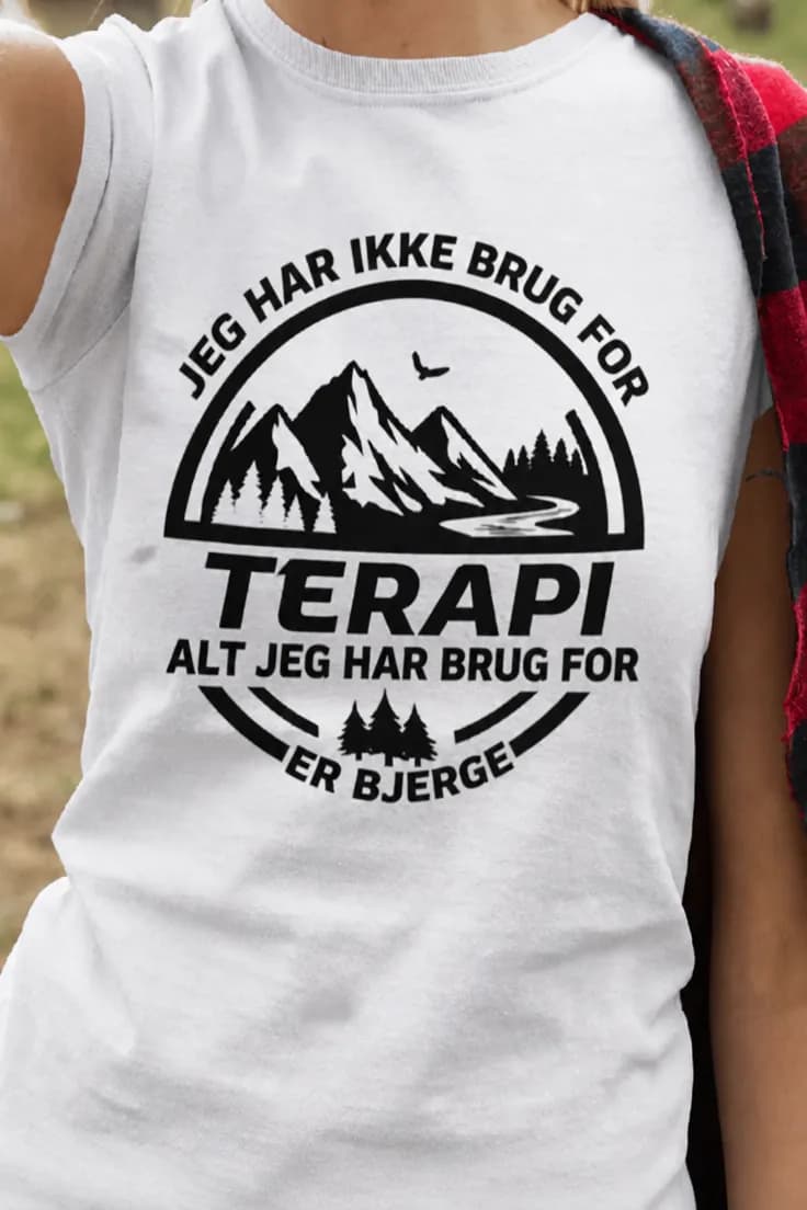 Sjov t-shirt Bjerge er min terapi