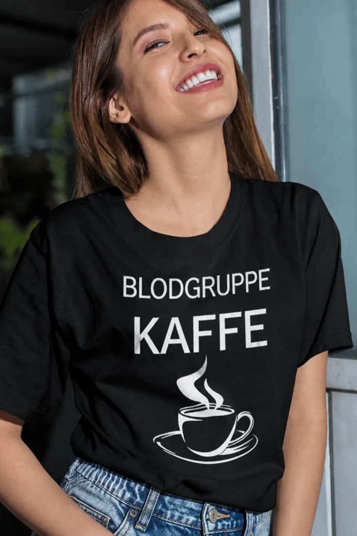 Sjov t-shirt Blodgruppe kaffe | BLODGRUPPE KAFFE