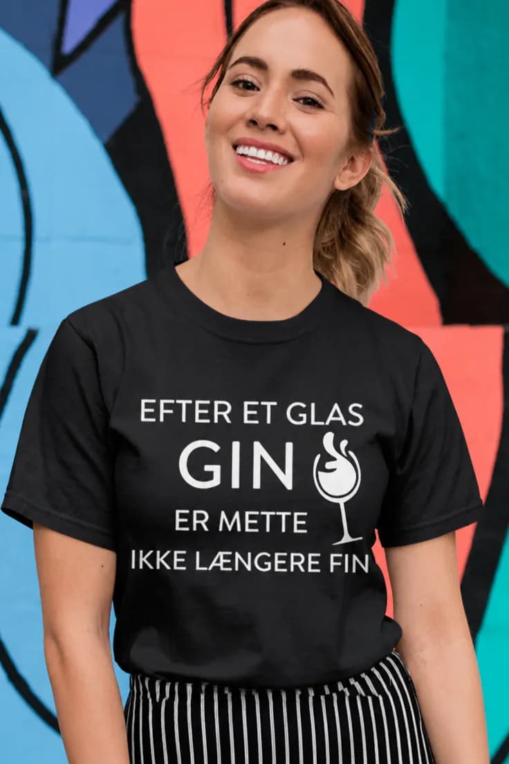Sjov t-shirt Efter et glas gin med navn