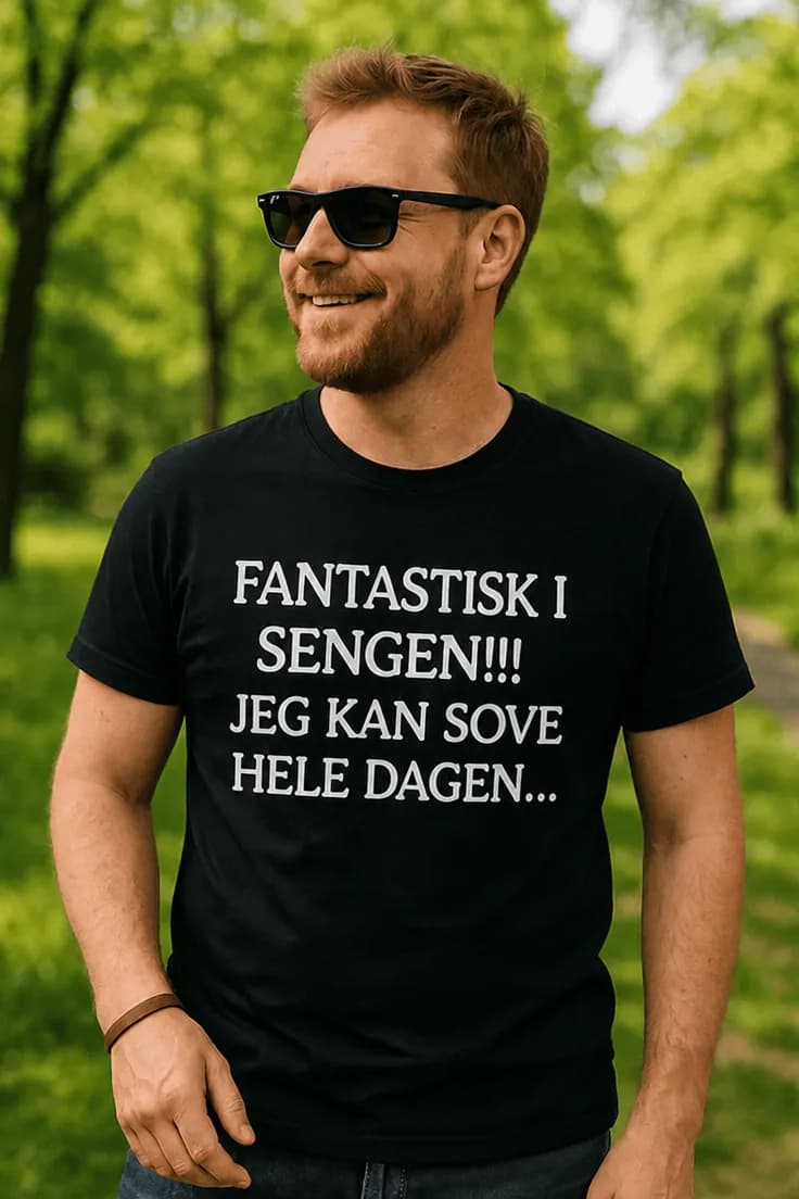 Sjov t-shirt Fantastisk i sengen – FANTASTISK I