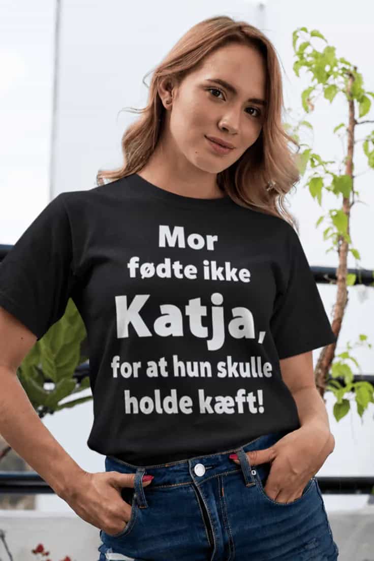 Sjov t-shirt Jeg tier ikke stille med navn
