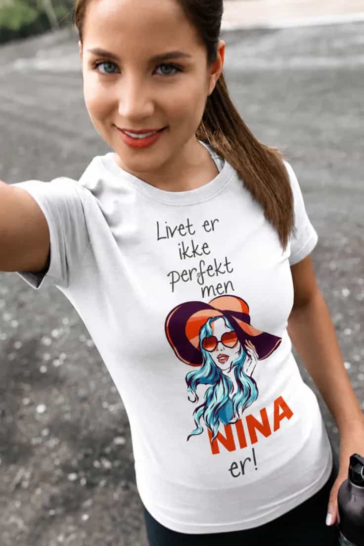 Sjov t-shirt Livet er ikke perfekt med navn