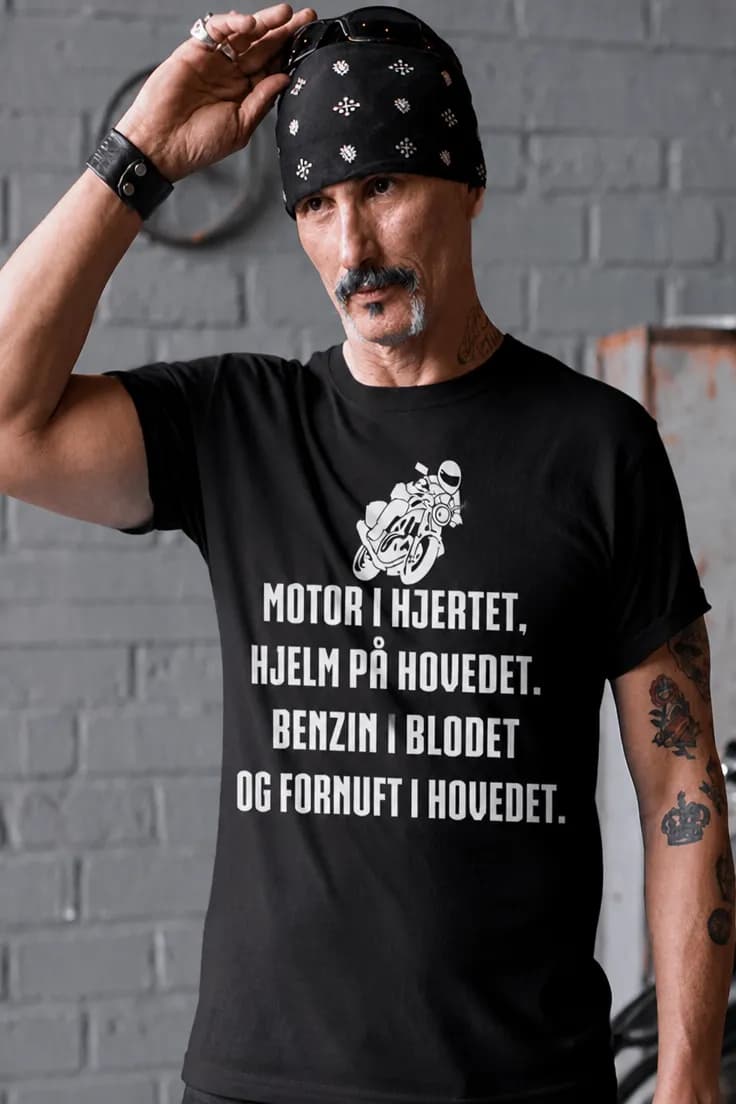 Sjov t-shirt Motor i hjertet | MOTOR I HJERTET,