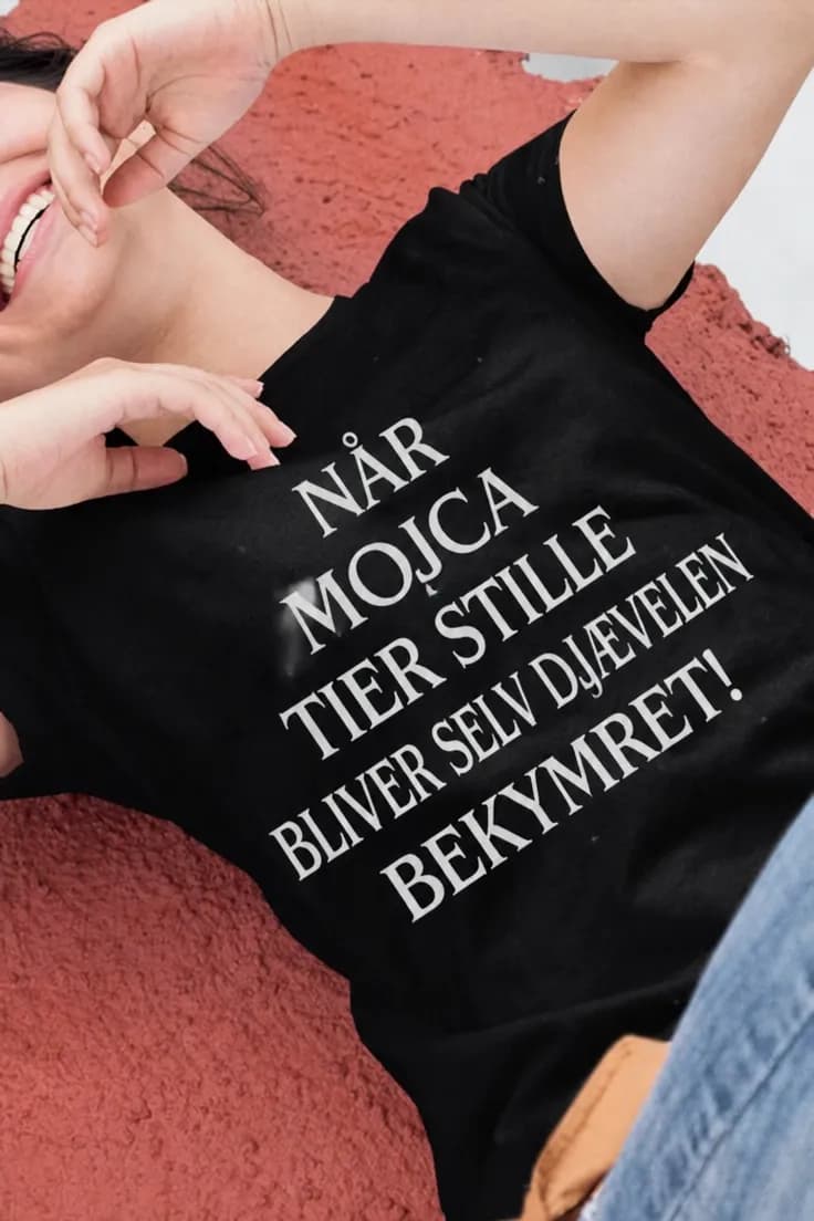 Sjov t-shirt Når djævelen bliver bekymret med navn