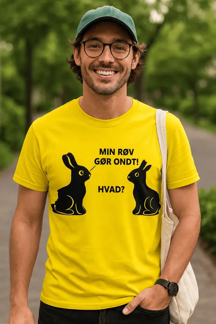 Sjov t-shirt påskeharer – MIN RØV GØR ONDT!