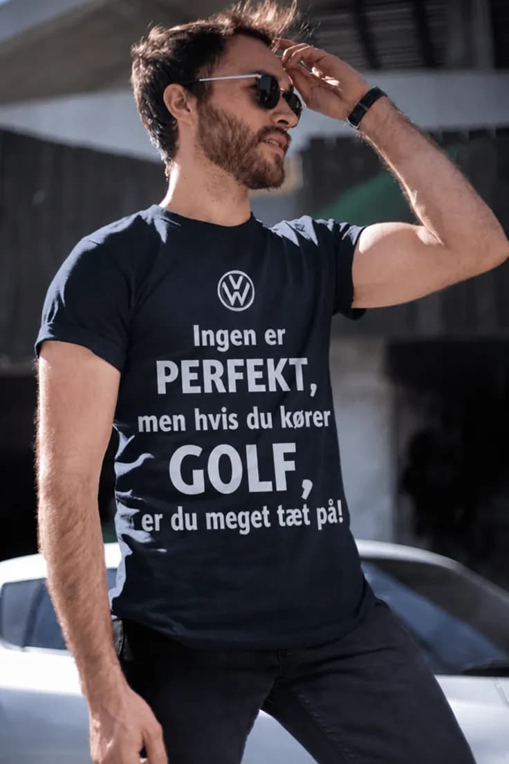 T-shirt Perfekt med Golf – med ønsket bilmærke
