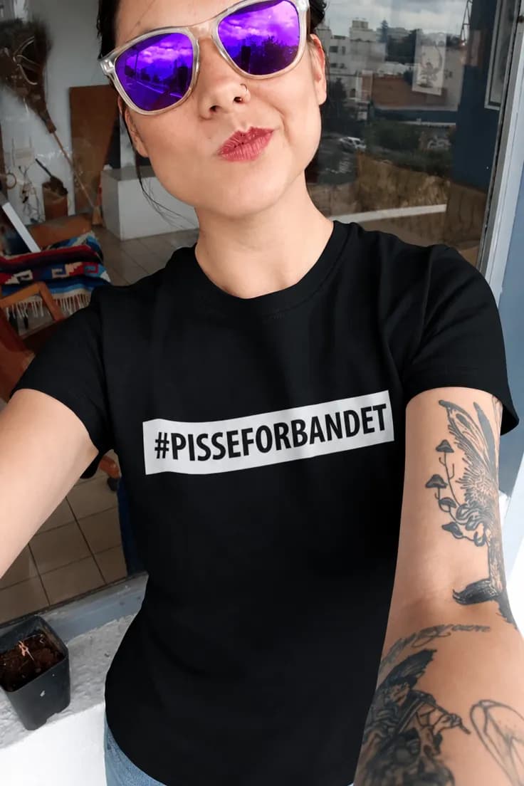 Sjov t-shirt Pisseforbandet – #PISSEFORBANDET