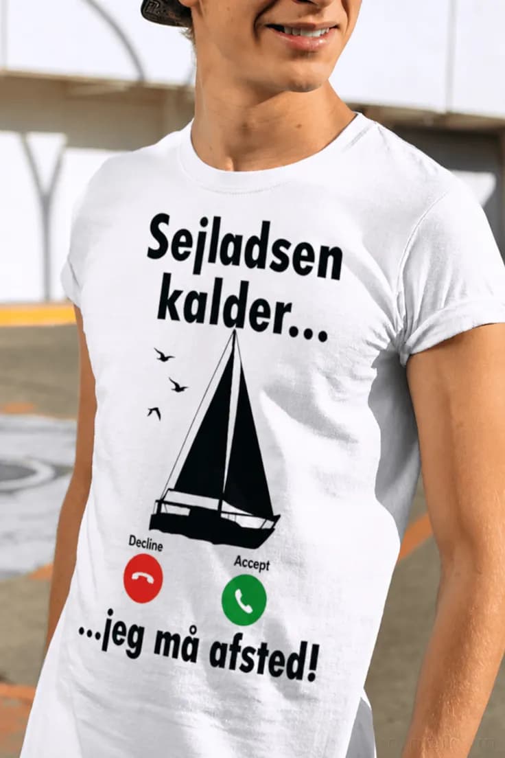 Sjov t-shirt Sejladsen kalder jeg må afsted