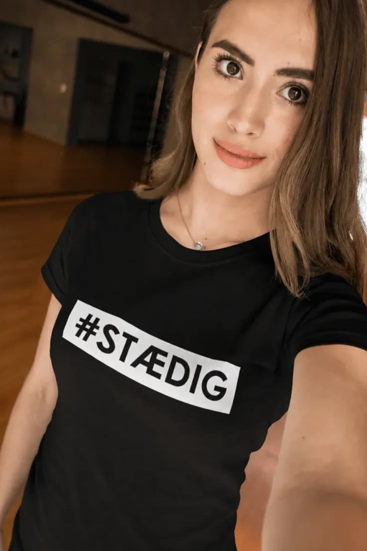 Sjov t-shirt Stædig – #STÆDIG