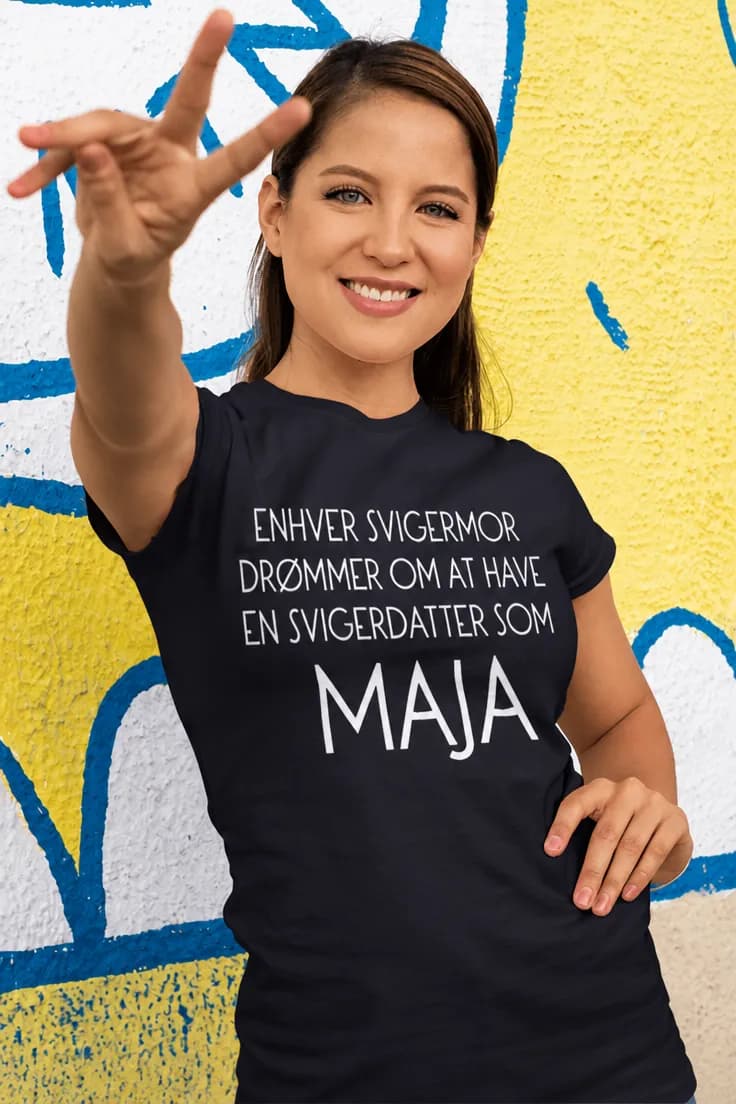Sjov t-shirt Svigermors drøm med navn