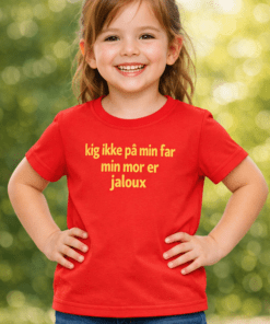 Sjov børne-t-shirt: Kig ikke på min far – min mor er jaloux