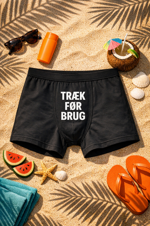 Herreboxershorts med tekst: TRÆK FØR BRUG