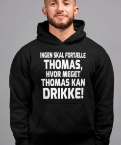 Hættetrøje hvor meget jeg drikker med navn med sjovt drikketema og personligt navn