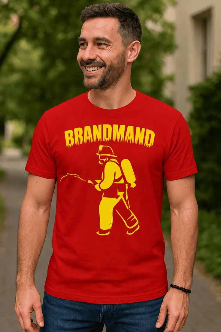 Sjov t-shirt brandmand med teksten BRANDMAND på trykket